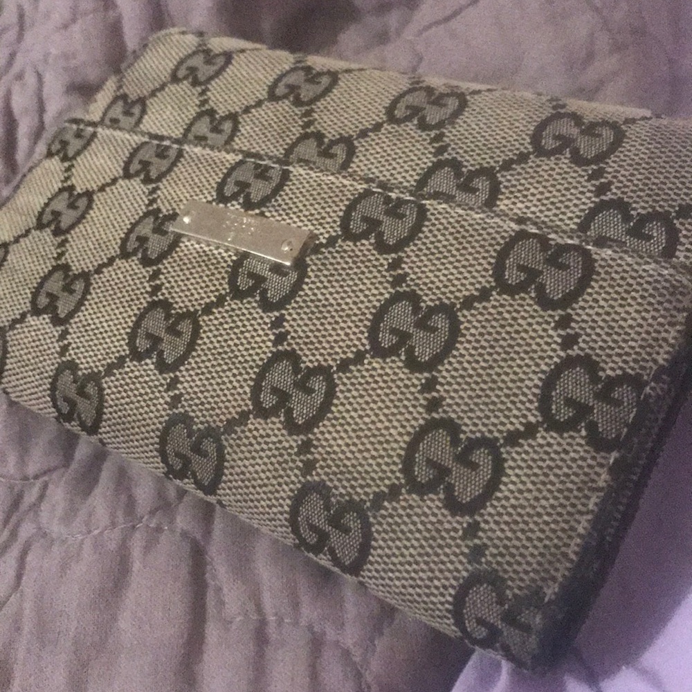 Gucci wallet